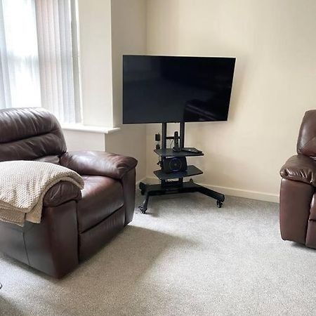 4-Room Detached Furnished Home With Parking Leicester Exterior foto
