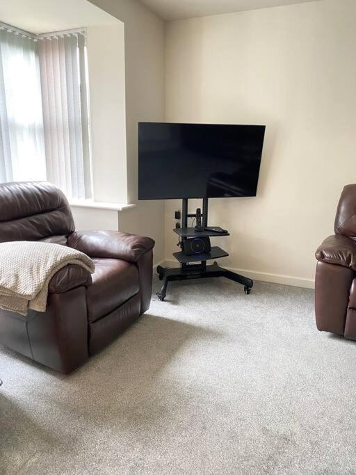 4-Room Detached Furnished Home With Parking Leicester Exterior foto